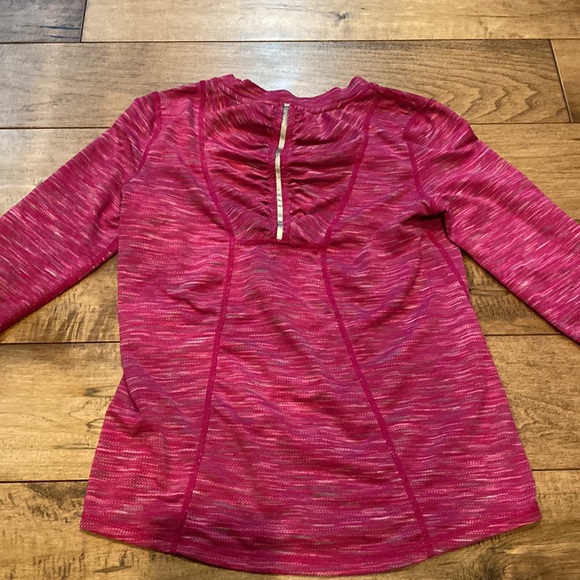 super cute pink sporty shirt, medium in kids and surprisingly in good condition! - Picture 2 of 2